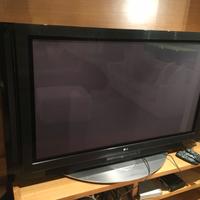 home cinema LG: schermo 60 pollici, DVD, surround