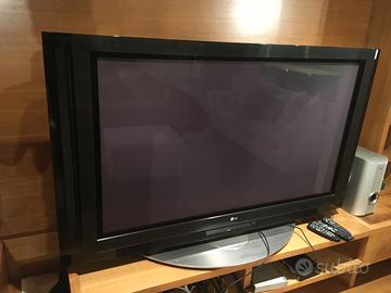 home cinema LG: schermo 60 pollici, DVD, surround