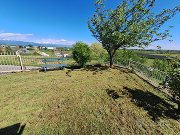 Affitto a Barge casa con giardino