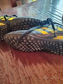 scarpe calcetto Adidas taglia 34