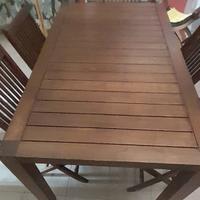 tavolo in legno per esteno