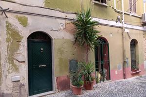 Vicolo San Leonardo Adiacente Largo Cavallotti