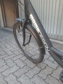 bicicletta elettrica momo 