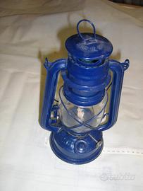 Lanterna a petrolio tipo vecchio