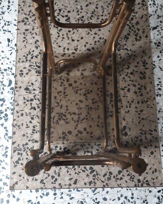 Tavolino in ottone con rotelle