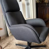 Poltrona con poggiapiedi di Jysk