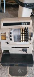 Registratore di cassa vintage 