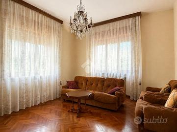 VILLA SINGOLA A CAVRIAGO