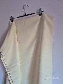 Scampolo di tessuto giallo canarino nuovo