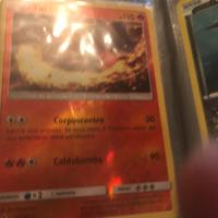 20 carte Pokémon olografiche