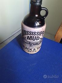 Bottiglia vuota di Mississippi Mud Black &Tam beer