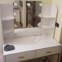 Tavolo make-up