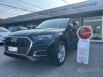 Audi Q5 40 2.0 tdi mhev 12V Business quattro s-tro