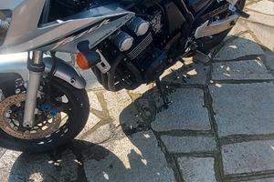 Yamaha FZR 600 - 2003