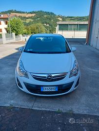 Opel Corsa 1,2  Automatica   2011