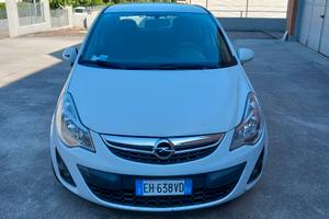 Opel Corsa 1,2  Automatica   2011