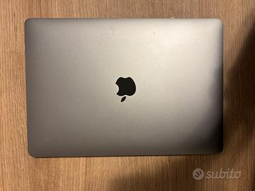 MacBook Pro 13” (2018) – 16GB RAM – 512GB SSD