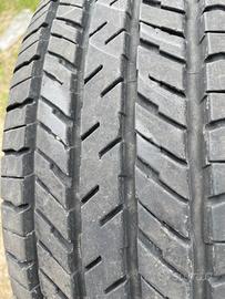 Gomme Yokohama 225 60 17  99 V