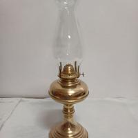 Lampada a petrolio in ottone anni 50