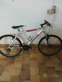 bicicletta MTB bianchi