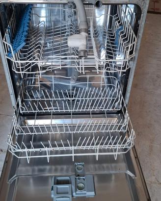 Lavastoviglie da incasso Indesit  11 lt. classe  A
