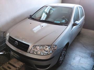 FIAT PUNTO ANNO 2004