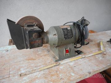 MOLA DA BANCO CON AFFILACOLTELLI