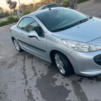 Peugeot decappottabile