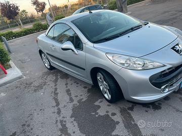 Peugeot decappottabile