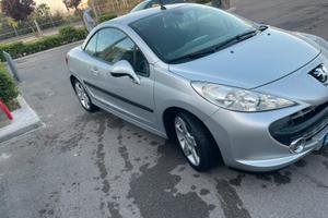 Peugeot decappottabile