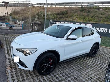 Alfa Romeo Stelvio 2.2 Turbodiesel 210 CV AT8 Q4 E