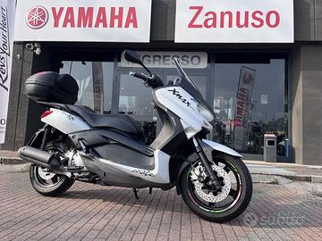 Yamaha X-Max 250