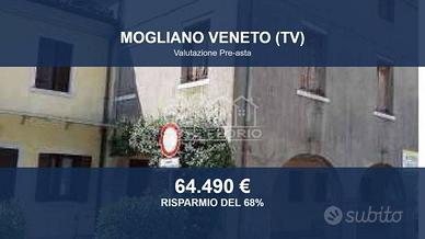 Immobile in asta di 450 m² con più di 5 locali a M