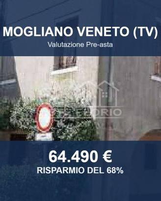 Immobile in asta di 450 m² con più di 5 locali a M