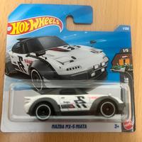 Hot Wheels Mazda MX-5 Miata bianca