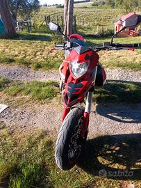 ducati hypermotard 796
