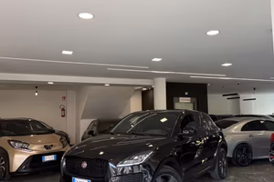 Jaguar E-Pace 2.0D 150 CV AWD aut. R-Dynamic SE
