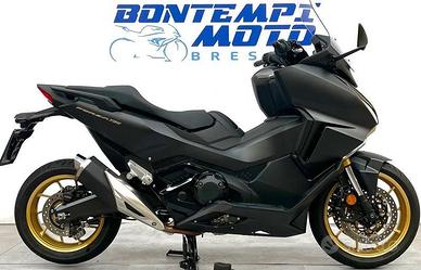 Honda Forza 750