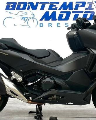 Honda Forza 750