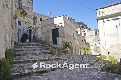 Palazzo / Stabile di 152 m² con 3 locali a Matera
