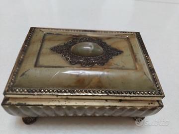 Scatolina Vintage in Latta - Design Classico 