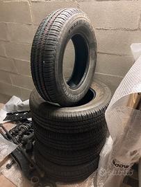 Suzuki Jimny Bridgeston Dueler H/T 195/80 R15