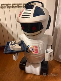 Emiglio robot interattivo