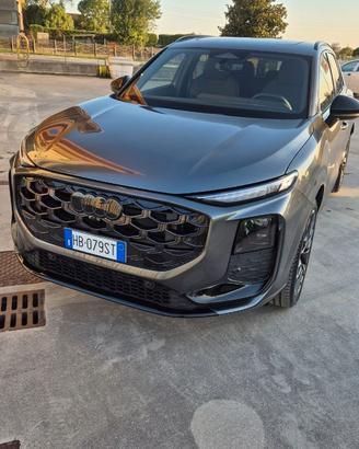AUDI Q3 S LINE