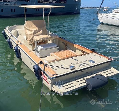 boston whaler 23 outrage 8 1993 1993 · Barca in vendita - Sea Level Traders