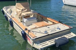 Boston Whaler 23 Outrage (1993)