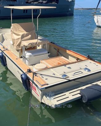 Boston Whaler 23 Outrage (1993)