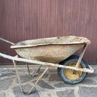Carriola in acciaio zincato da 75 lt