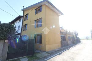 RUSTICO A TRAVERSETOLO