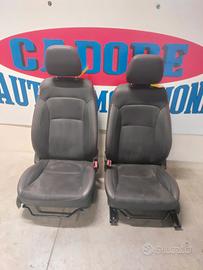 Sedili anteriori posteriori Suzuki Vitara del 2018